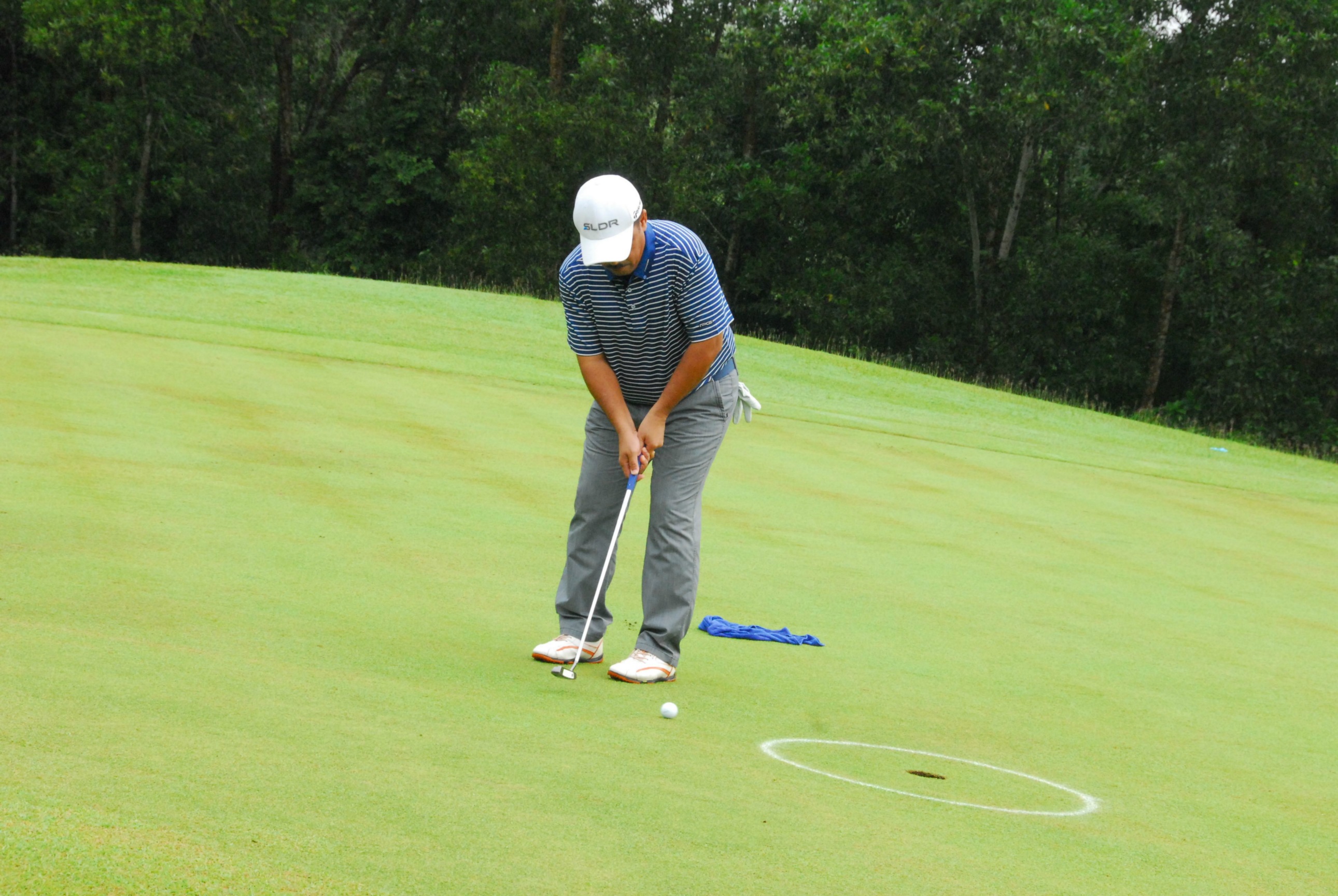 PRO15 157 GOLF DSC 0214.JPG